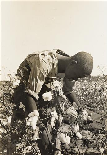 RUSSELL LEE (1903-1986) A selection of 6 photographs showcasing the range of Lees work from the F.S.A.